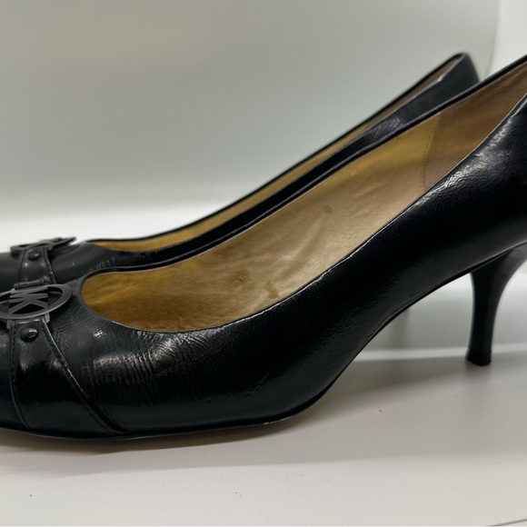 Micheal Kors Black Pumps - Picture 4 of 5
